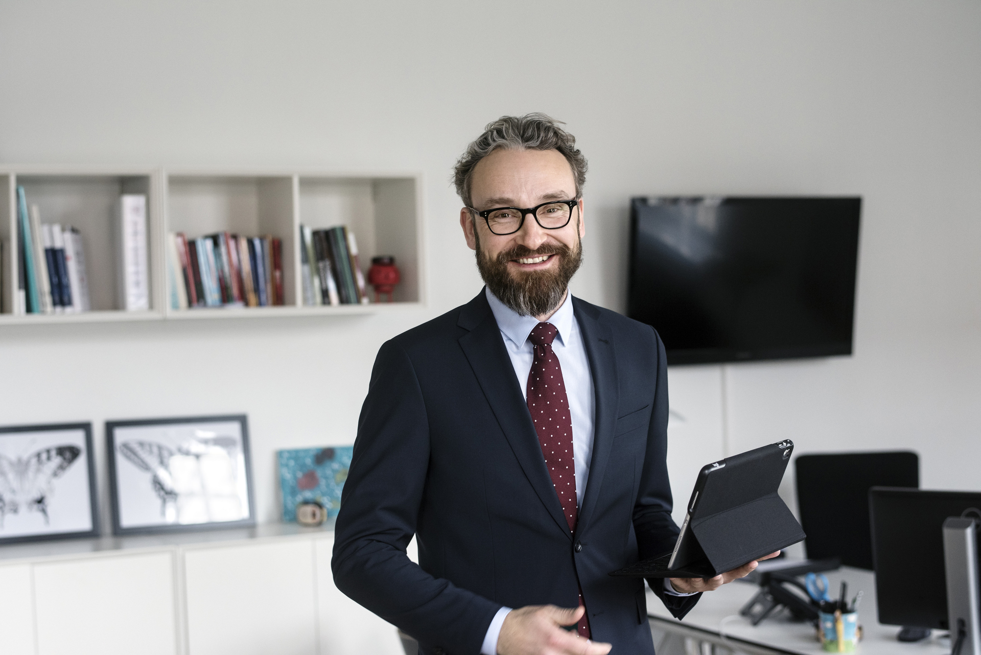 Portræt af Ole Birk Olesen på hans kontor