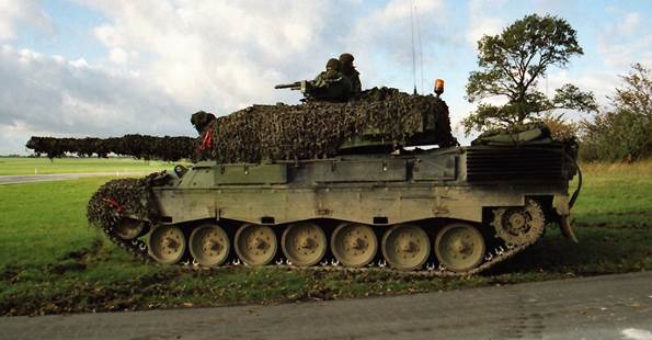 Leopard 1 Kampvogn På Feltøvelse 