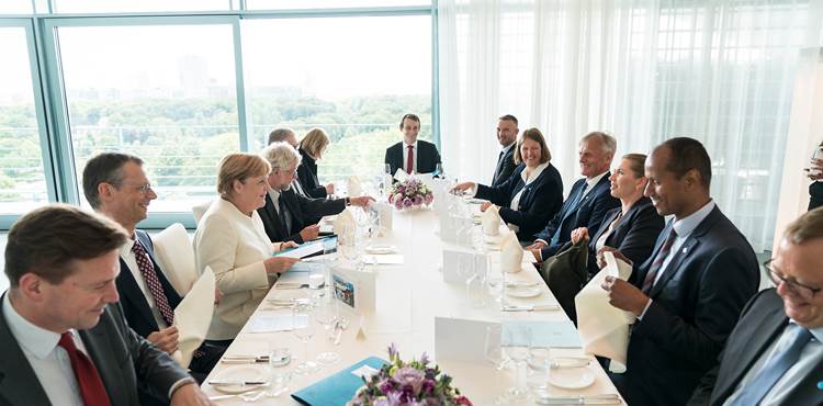 Statsminister Mette Frederiksen og Angela Merkel til møde i Berlin