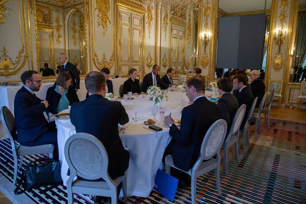 Den franske præsident, Emmanuel Macron, og Statsminister Mette Frederiksen holder møde i Élyséepalæet