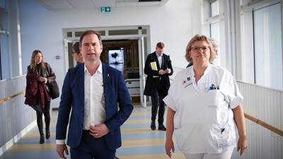Finansminister Nicolai Wammen besøger sygehus